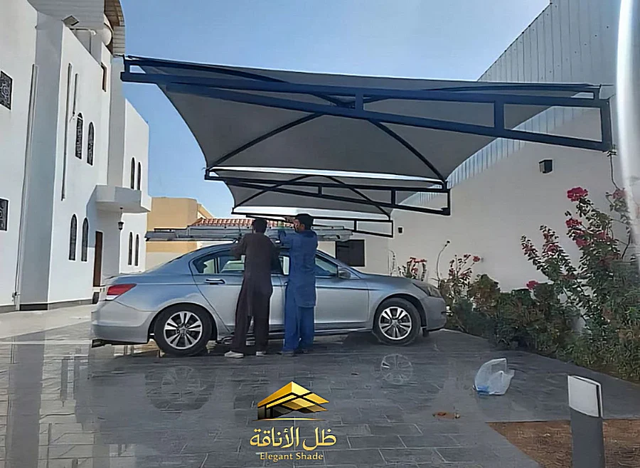 مظلات مواقف تجارية متعددة السيارات مع ممرات حركة واضحة